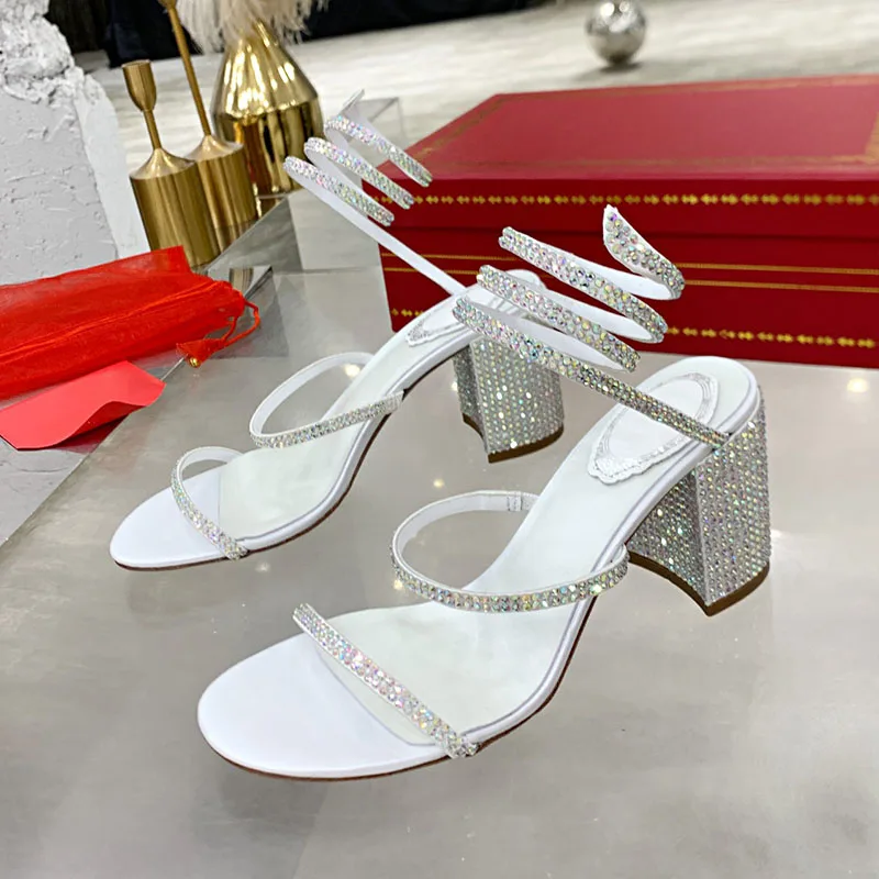 2022 New Sandals Women's One Strap Rhinestone Thick Heel Snake Foot Binding Pumps Summer Fashion Banquet Shoes Ladies
2022 New Sandals Women's One Strap Rhinestone Thick Heel Snake Foot Binding Pumps Summer Fashion Banquet Shoes Ladies