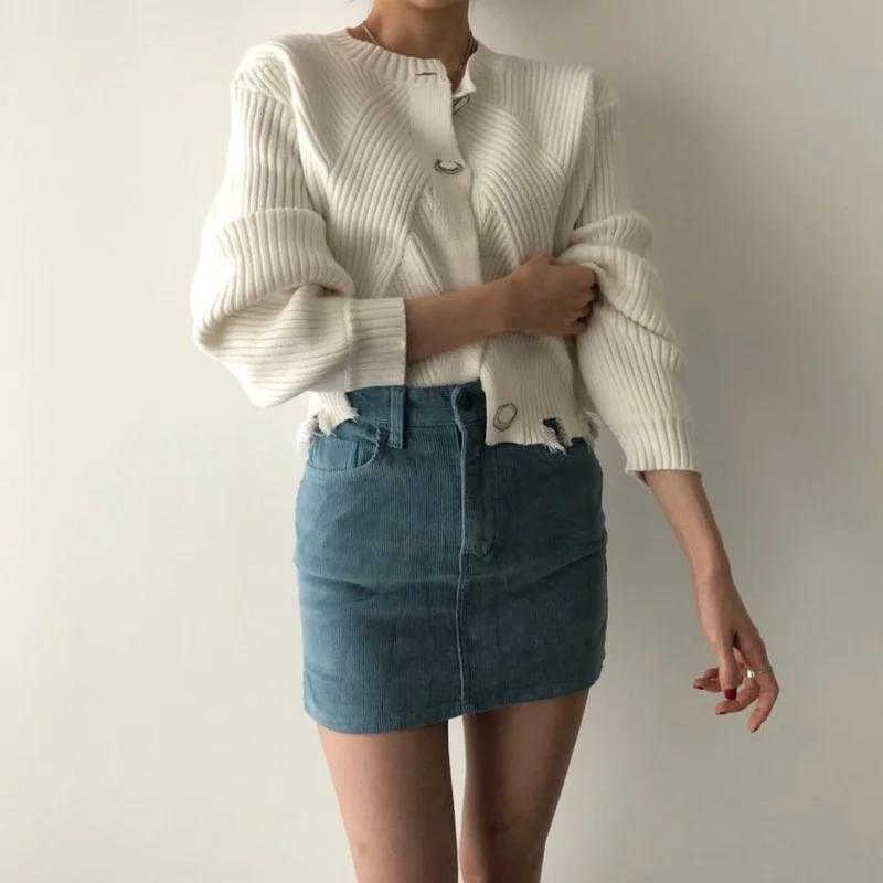 2021 Oversize Women Sweaters Autumn Vintage Cardigans Loose Winter Sweater Women Knitted Plus Size Women Cardigan Knit Button
2021 Oversize Women Sweaters Autumn Vintage Cardigans Loose Winter Sweater Women Knitted Plus Size Women Cardigan Knit Button