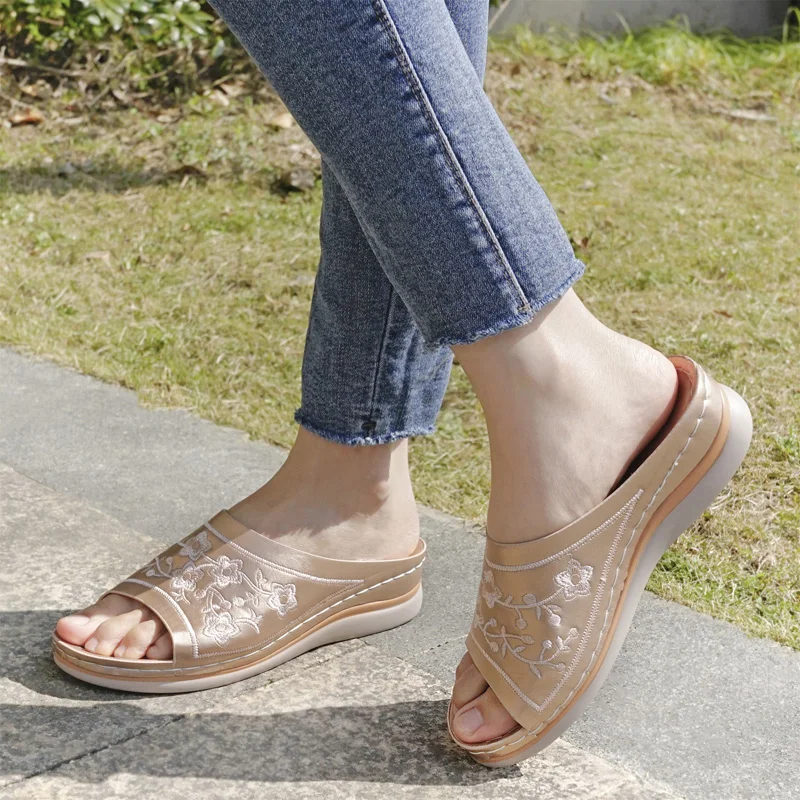 2022 Summer Women Wedge Sandals Premium Orthopedic Open Toe Sandals Vintage Anti-slip Leather Casual Female Platform Retro Shoes
2022 Summer Women Wedge Sandals Premium Orthopedic Open Toe Sandals Vintage Anti-slip Leather Casual Female Platform Retro Shoes
