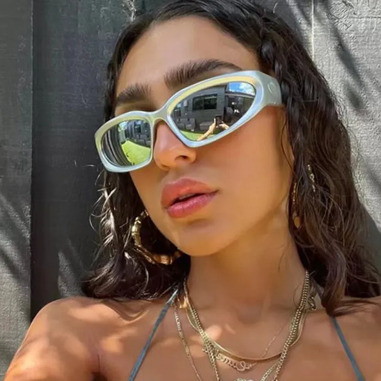 Очки солнцезащитные унисекс зеркальные, брендовые дизайнерские Роскошные винтажные солнечные очки для мужчин и женщин, для вождения и спор... 
Очки солнцезащитные унисекс зеркальные, брендовые дизайнерские Роскошные винтажные солнечные очки для мужчин и женщин, для вождения и спор...