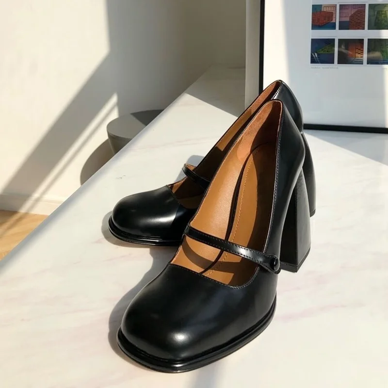 new woman‘s pumps classic Mary Janes leather pumps round toe platform high square heels retro party shoes shallow pumps footwear
new woman‘s pumps classic Mary Janes leather pumps round toe platform high square heels retro party shoes shallow pumps footwear