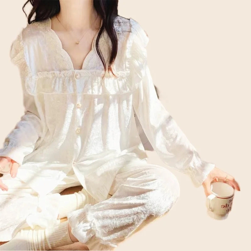 Velvet Pajamas Set Full Sleeve T-shirt Long Pants 2Piece/Set Sexy Pearl Decoration Palace Pyjama Big Size Mom Homewear Cozy PJS
Velvet Pajamas Set Full Sleeve T-shirt Long Pants 2Piece/Set Sexy Pearl Decoration Palace Pyjama Big Size Mom Homewear Cozy PJS