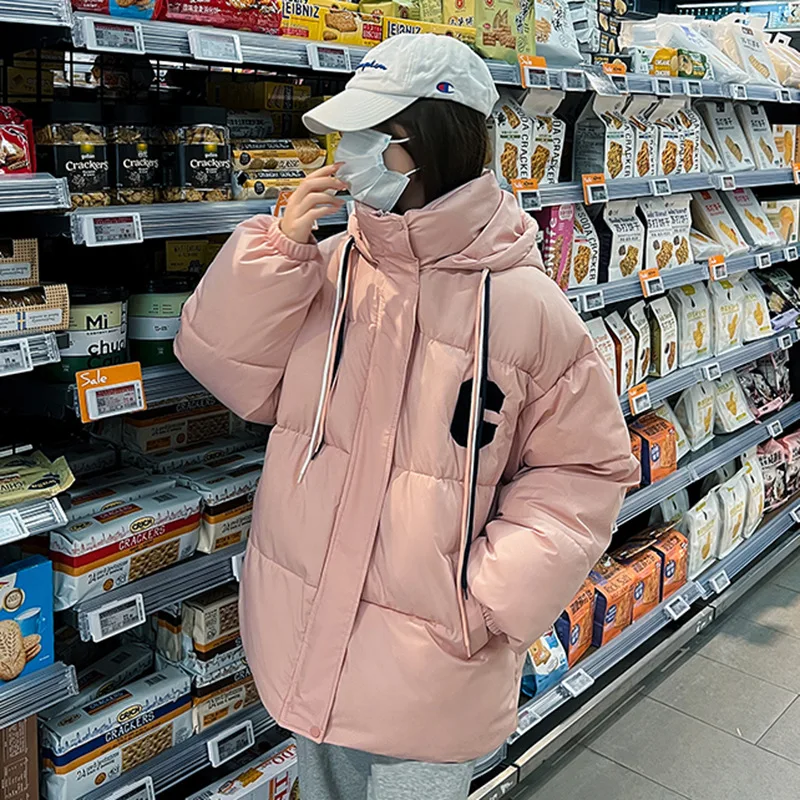 New Winter Women Short Cotton Coat Loose Lady Down Cotton Coats Thickened Woman Cotton Coat Warm Solid Hooded Coat for Women
New Winter Women Short Cotton Coat Loose Lady Down Cotton Coats Thickened Woman Cotton Coat Warm Solid Hooded Coat for Women
