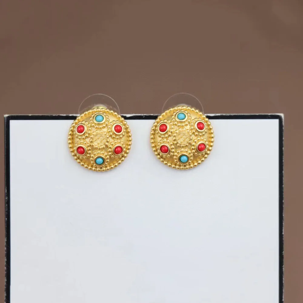 Earrings for Women Classic Vintage Round Brass Gold color Stud Earrings Cute Girls Jewelry Luxury Design Accessories Party Gifts
Earrings for Women Classic Vintage Round Brass Gold color Stud Earrings Cute Girls Jewelry Luxury Design Accessories Party Gifts