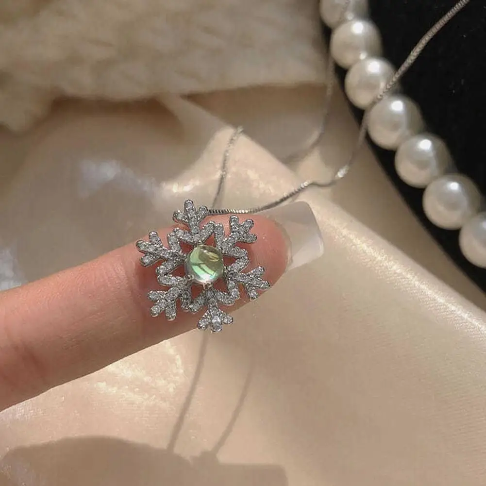 Blue Moonstone Snowflake Pendant Necklace Fashion Clavicle Chain Girl Best Friend Gift Necklace For Women Girls V7I6 
Blue Moonstone Snowflake Pendant Necklace Fashion Clavicle Chain Girl Best Friend Gift Necklace For Women Girls V7I6