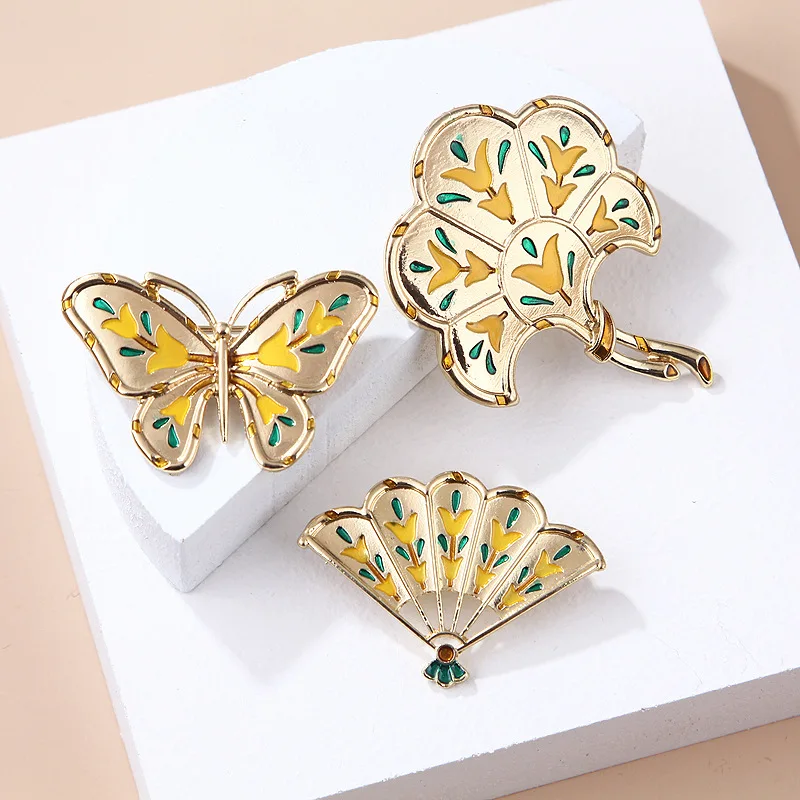 Classic Enamel Butterfly Leaf Brooches For Women Men Exquisite Banquet Wedding Jewelry Vintage Palace Brooch For Lady Pin
Classic Enamel Butterfly Leaf Brooches For Women Men Exquisite Banquet Wedding Jewelry Vintage Palace Brooch For Lady Pin