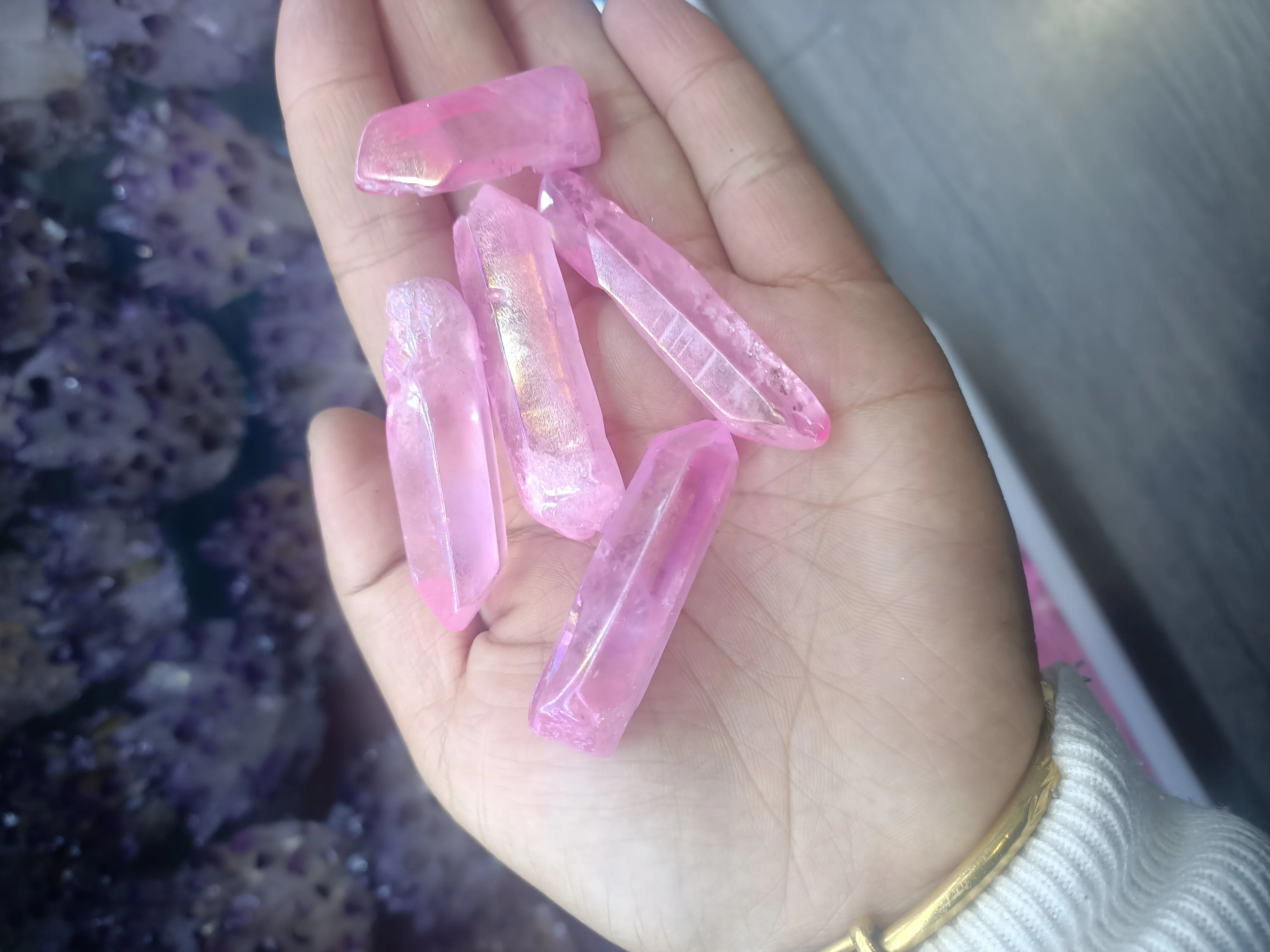 Electroplatedpink Titanium Aura Lemurian Point Healing Stones Decor Natural Quartz Crystals
Electroplatedpink Titanium Aura Lemurian Point Healing Stones Decor Natural Quartz Crystals