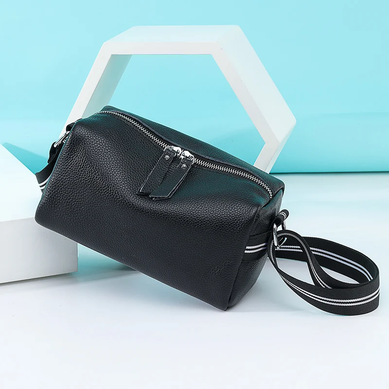 New Simple Cowhide Women's Handbag High Quality Genuine Leather Small Messenger Bag Solid Color Shoulder Crossbody Bags Clutch
New Simple Cowhide Women's Handbag High Quality Genuine Leather Small Messenger Bag Solid Color Shoulder Crossbody Bags Clutch