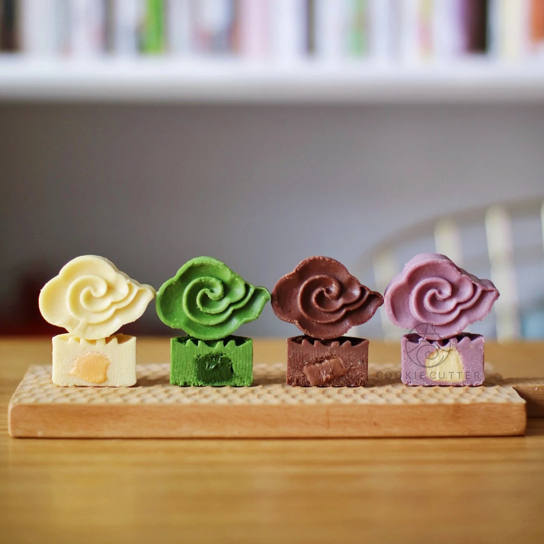 Auspicious Clouds Mooncake Mold Mid Autumn Festival 50g Mooncake Mould DIY Hand Pressure Fondant Decoration Tools Moon Cake Mold
Auspicious Clouds Mooncake Mold Mid Autumn Festival 50g Mooncake Mould DIY Hand Pressure Fondant Decoration Tools Moon Cake Mold