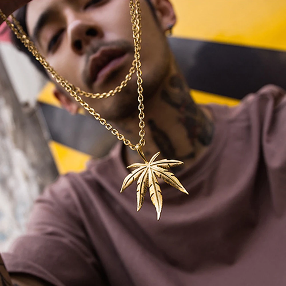 316L Stainless Steel Maple Leaf Pendant Necklace Hip Hop Street Leaf Trend Birthday Gifts For Men And Women
316L Stainless Steel Maple Leaf Pendant Necklace Hip Hop Street Leaf Trend Birthday Gifts For Men And Women