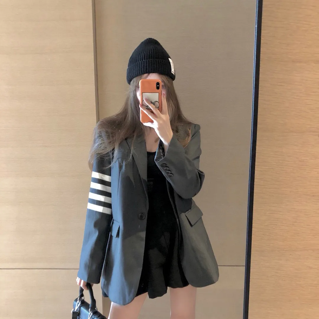 TB autumn British style four-bar business loose suit jacket tb men's and women's casual small suit
TB autumn British style four-bar business loose suit jacket tb men's and women's casual small suit