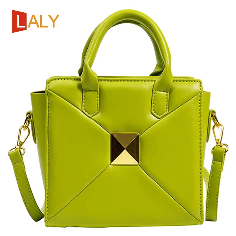 Fashion PU Leather Tote Bag Ladies Summer New Style Rivet Bucket Bag Large Capacity Luxury Design Handbag Shopping Messenger bag
Fashion PU Leather Tote Bag Ladies Summer New Style Rivet Bucket Bag Large Capacity Luxury Design Handbag Shopping Messenger bag