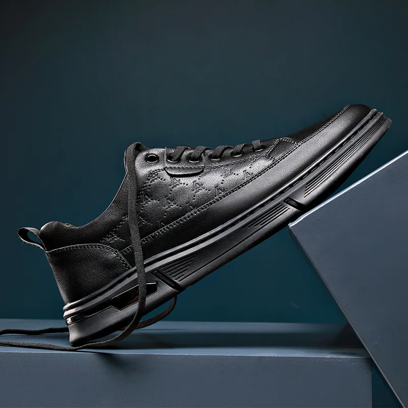 Men Casual Shoes Genuine Leather Trend Comfortable Flat Skateboard Shoes Man Soft Cow Leather Sneakers
Men Casual Shoes Genuine Leather Trend Comfortable Flat Skateboard Shoes Man Soft Cow Leather Sneakers