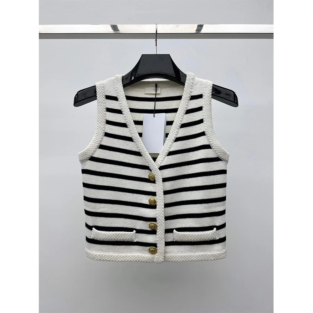 High-end quality goods 23 years of summer and autumn hundred stripes hit the colour Slim cut retro vest vest jacket
High-end quality goods 23 years of summer and autumn hundred stripes hit the colour Slim cut retro vest vest jacket