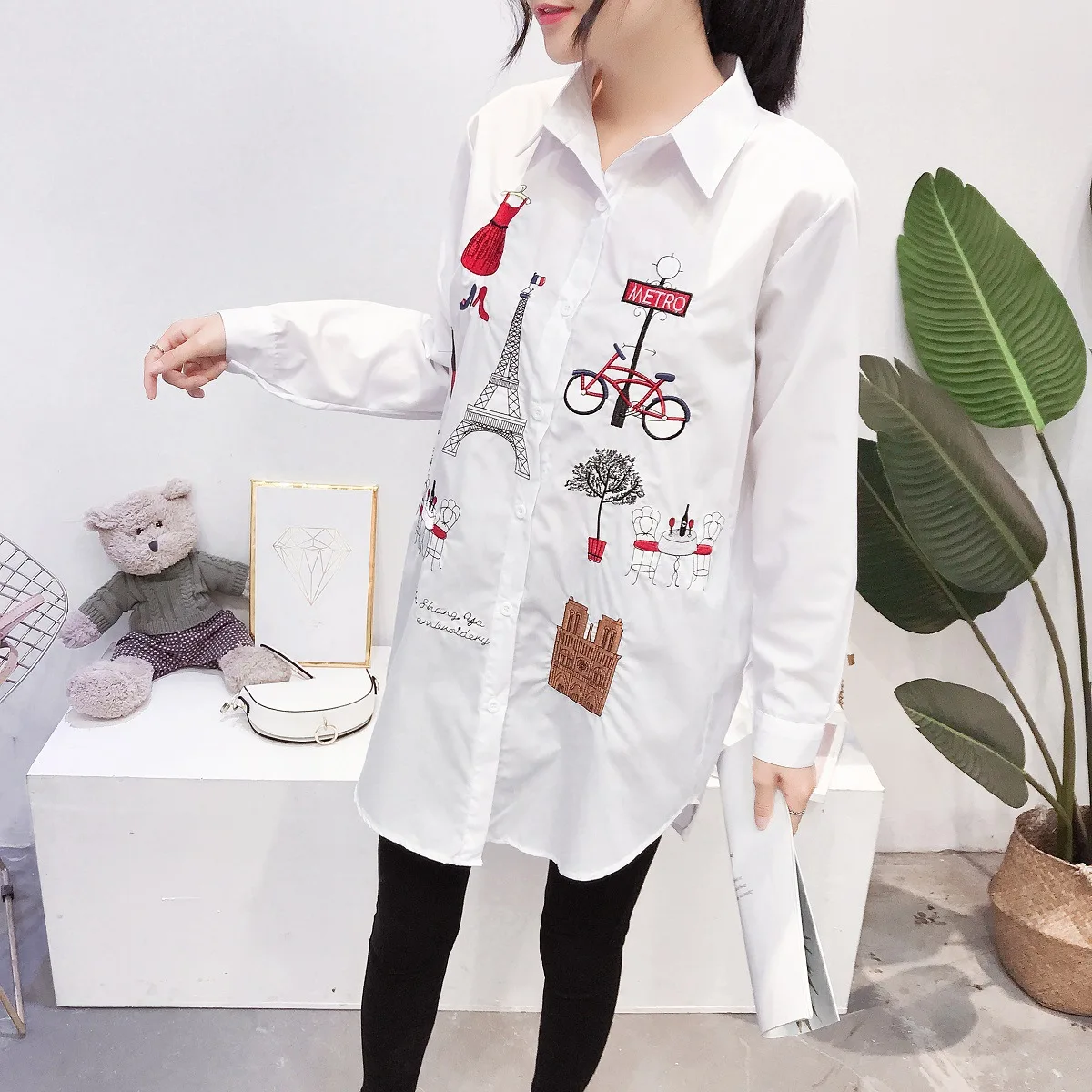 Women Long Sleeve White Blouse Blouse Lady Embroidery Button Cotton Tops Female Turn Down Collar Casual Shirt
Women Long Sleeve White Blouse Blouse Lady Embroidery Button Cotton Tops Female Turn Down Collar Casual Shirt