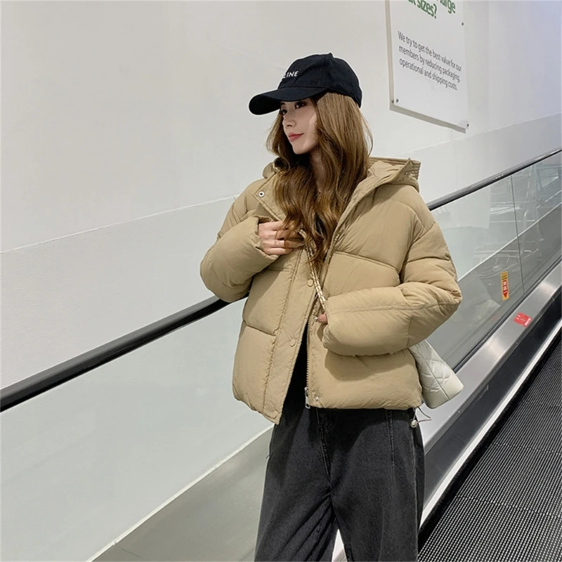 Stylish and Warm Women's Cropped Puffer Jacket with Hood Lightweight and Quilted Down Coats for Winter Activities
Stylish and Warm Women's Cropped Puffer Jacket with Hood Lightweight and Quilted Down Coats for Winter Activities