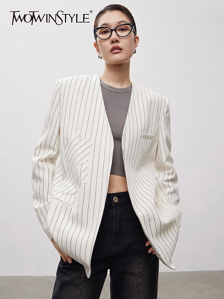 TWOTWINSTYLE Hit Color Striped Blazers For Women V Neck Long Sleeve Slim Autumn Blazer Female Fashion Style Clothing 2023 New
TWOTWINSTYLE Hit Color Striped Blazers For Women V Neck Long Sleeve Slim Autumn Blazer Female Fashion Style Clothing 2023 New