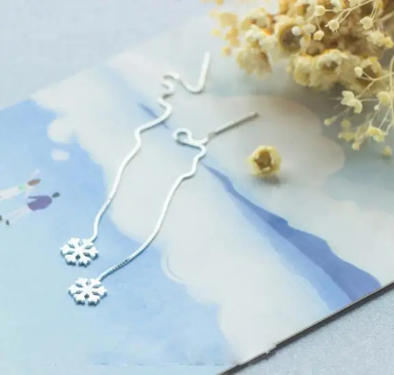 Real. 925 STERLING SILVER Ear Pull Through Snowflake Ear Threader Earrings Long winter jewelry GTLE651
Real. 925 STERLING SILVER Ear Pull Through Snowflake Ear Threader Earrings Long winter jewelry GTLE651
