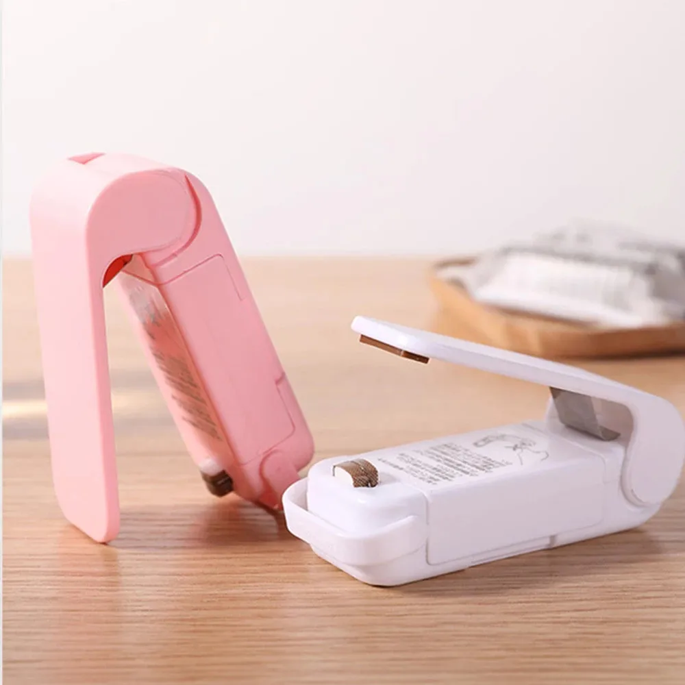 Mini Heat Sealer Household Accessories Plastic Bag Sealer Sealing Machine Package Thermal Food For Storage In The Kitchen Food
Mini Heat Sealer Household Accessories Plastic Bag Sealer Sealing Machine Package Thermal Food For Storage In The Kitchen Food