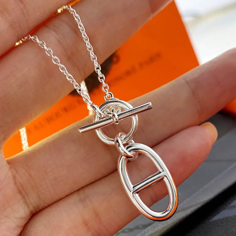 Pig Nose Children's Necklace Advanced INS Fashion Spicy Girl Network Red H Clavicle Chain Network Red Popular Pendant 
Pig Nose Children's Necklace Advanced INS Fashion Spicy Girl Network Red H Clavicle Chain Network Red Popular Pendant