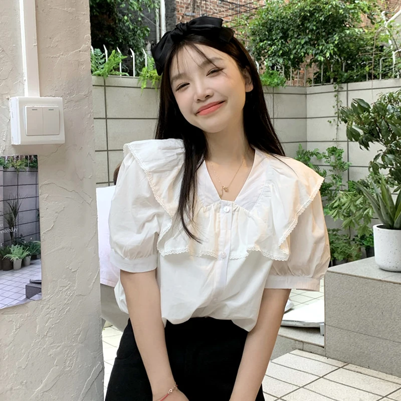 White baby collar shirt women's summer design sense niche shirt sweet Korean chic bubble sleeve top
White baby collar shirt women's summer design sense niche shirt sweet Korean chic bubble sleeve top