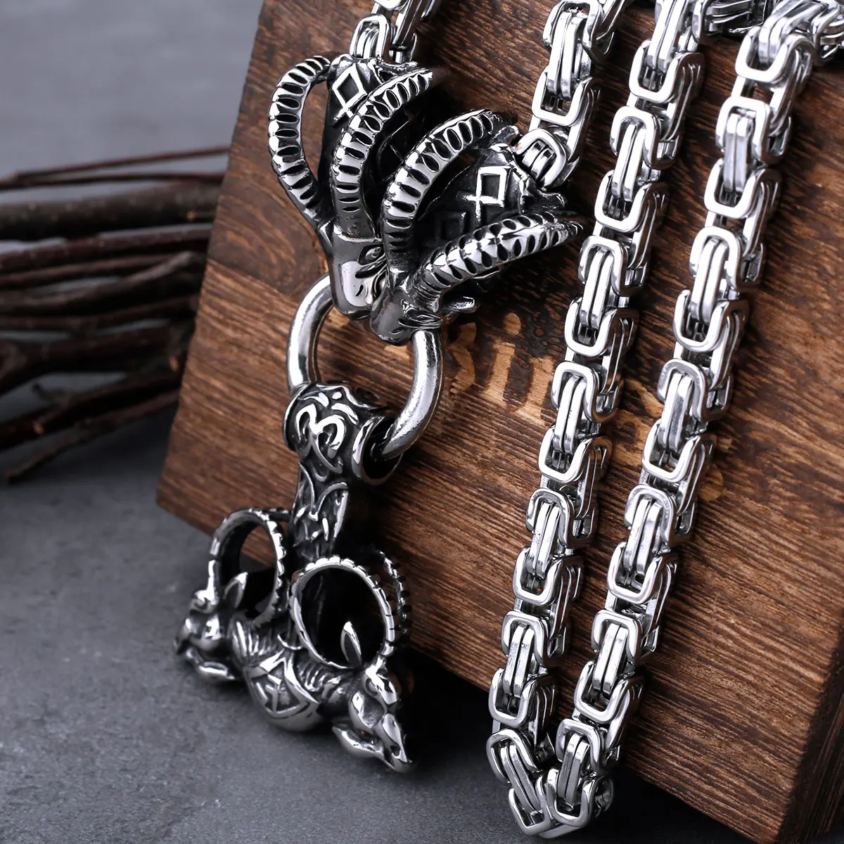 Stainless Steel Viking Thor Hammer Anchor Pendant Ram Rune Necklace Men's Fashion Charm Chain Amulet Nordic Jewelry As A Gift
Stainless Steel Viking Thor Hammer Anchor Pendant Ram Rune Necklace Men's Fashion Charm Chain Amulet Nordic Jewelry As A Gift