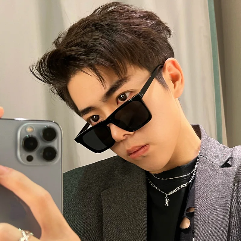 2023 модные квадратные солнцезащитные очки для женщин и мужчин, прямоугольные дизайнерские роскошные солнцезащитные очки унисекс, Классические винтажные уличные очки
2023 модные квадратные солнцезащитные очки для женщин и мужчин, прямоугольные дизайнерские роскошные солнцезащитные очки унисекс, Классические винтажные уличные очки