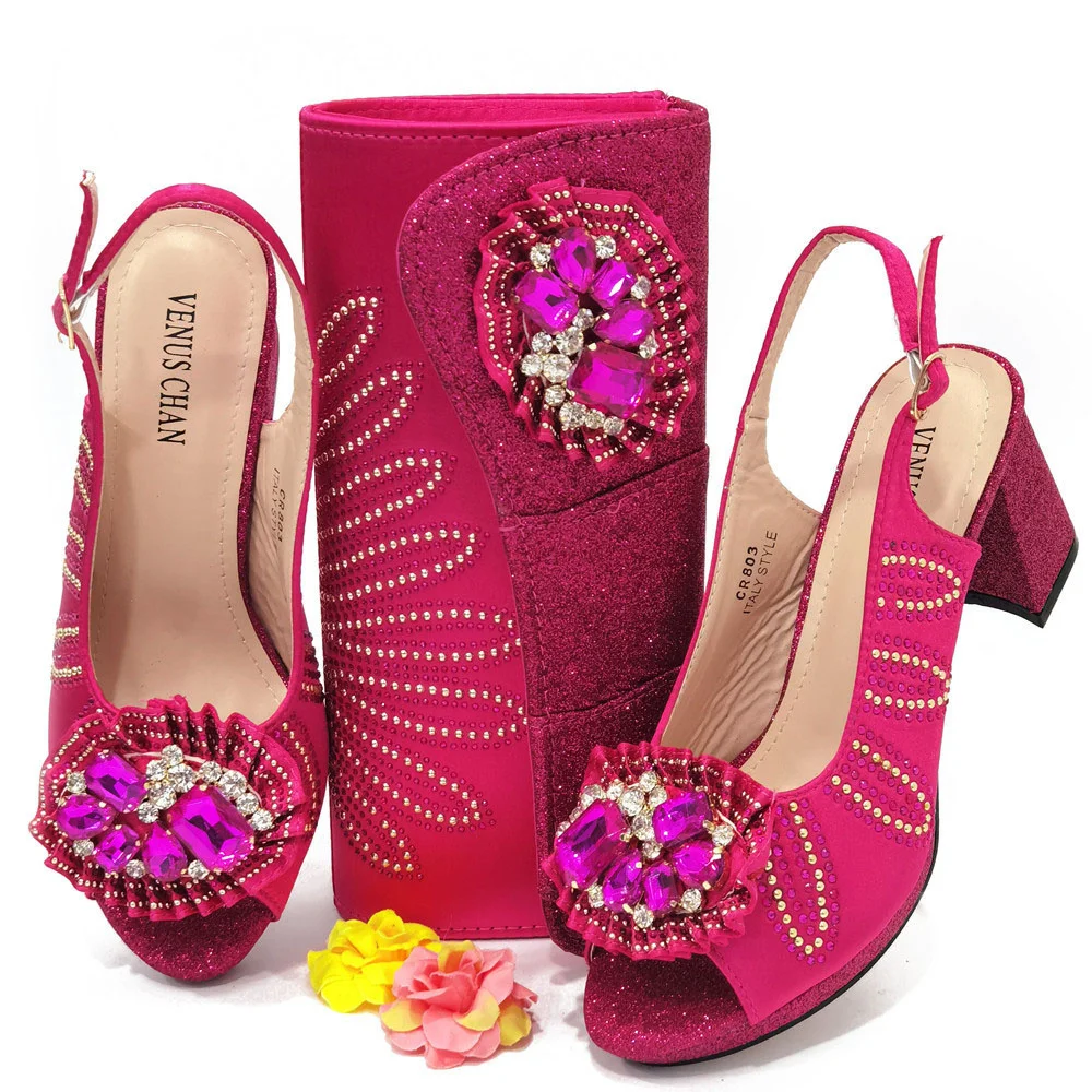 Mature 2023 Fuchsia Color Popular Pointed Full Of Diamonds And Shiny Shoes With Bag Banquet Shoes And Bags And Friends Party
Mature 2023 Fuchsia Color Popular Pointed Full Of Diamonds And Shiny Shoes With Bag Banquet Shoes And Bags And Friends Party