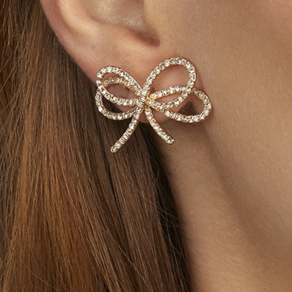 Korean Fashion Bow Stud Earrings for Women Colorful Rhinestone Bowknot Earring Female Romantic Wedding Engagement Jewelry Gifts
Korean Fashion Bow Stud Earrings for Women Colorful Rhinestone Bowknot Earring Female Romantic Wedding Engagement Jewelry Gifts