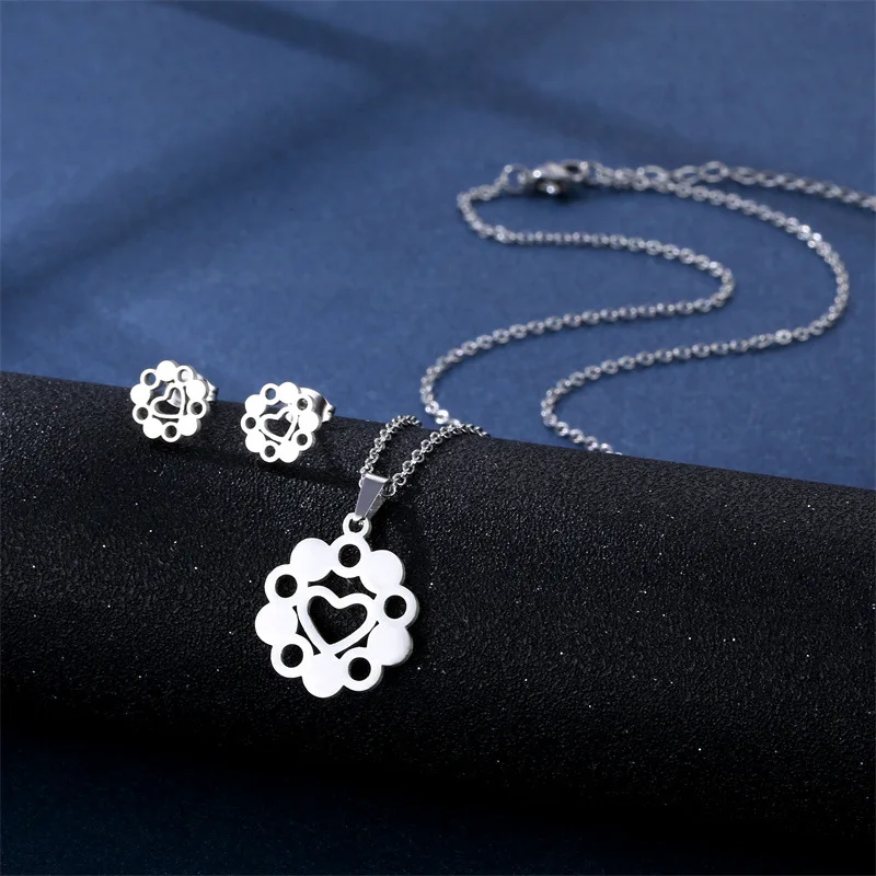 Stainless Steel Silver Color Heart Flower Pendant Chain Necklace Stud Earring for Women Party Birthday Fashion Jewelry Set Gift 
Stainless Steel Silver Color Heart Flower Pendant Chain Necklace Stud Earring for Women Party Birthday Fashion Jewelry Set Gift