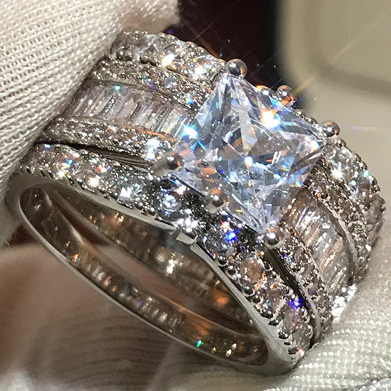 2021 New Vintage 3-in-1 ring sets Silver Color zircon Promise Wedding Band Rings for women men Party Finger Jewelry
2021 New Vintage 3-in-1 ring sets Silver Color zircon Promise Wedding Band Rings for women men Party Finger Jewelry