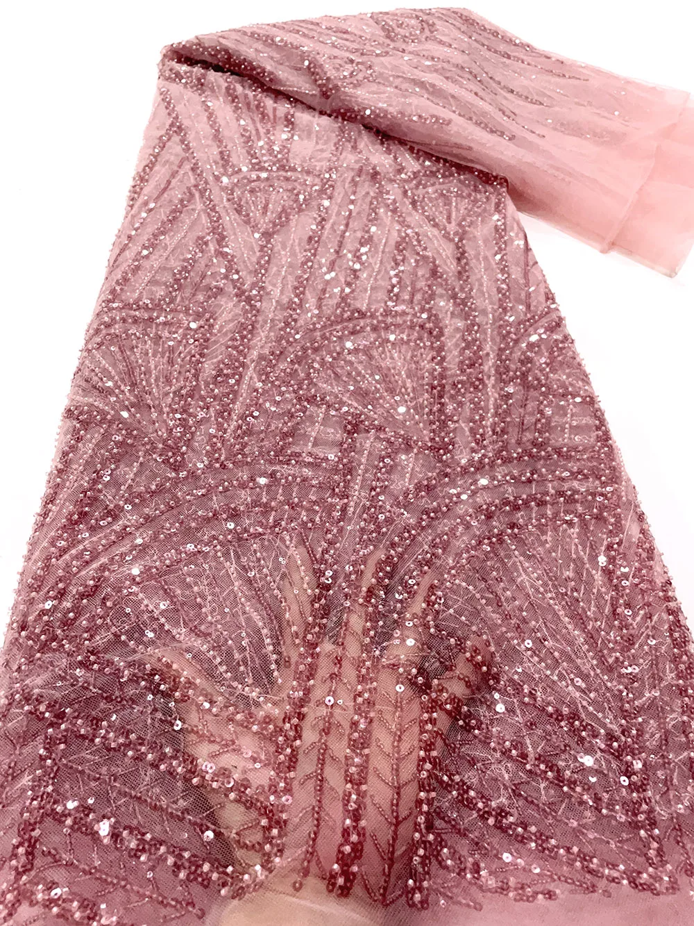 Новейший дизайн 2023, вышитые тюлевые кружева с блестками, яркий материал для платья 
Новейший дизайн 2023, вышитые тюлевые кружева с блестками, яркий материал для платья