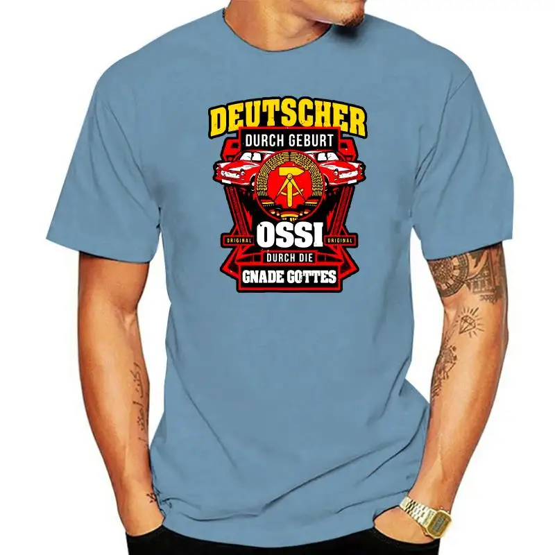 

T-Shirt Ossi Durch Gnaden Gottes Osten Ostdeutschland DDR Hammer Sichel Spruch Casual Short Sleeve T Shirt Novelty