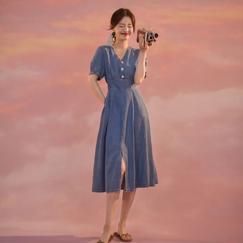French Tea Break First Love Blue V-neck Long Dress Fresh Sweet Puff Sleeve Dress Denim Dress for Women Summer
French Tea Break First Love Blue V-neck Long Dress Fresh Sweet Puff Sleeve Dress Denim Dress for Women Summer