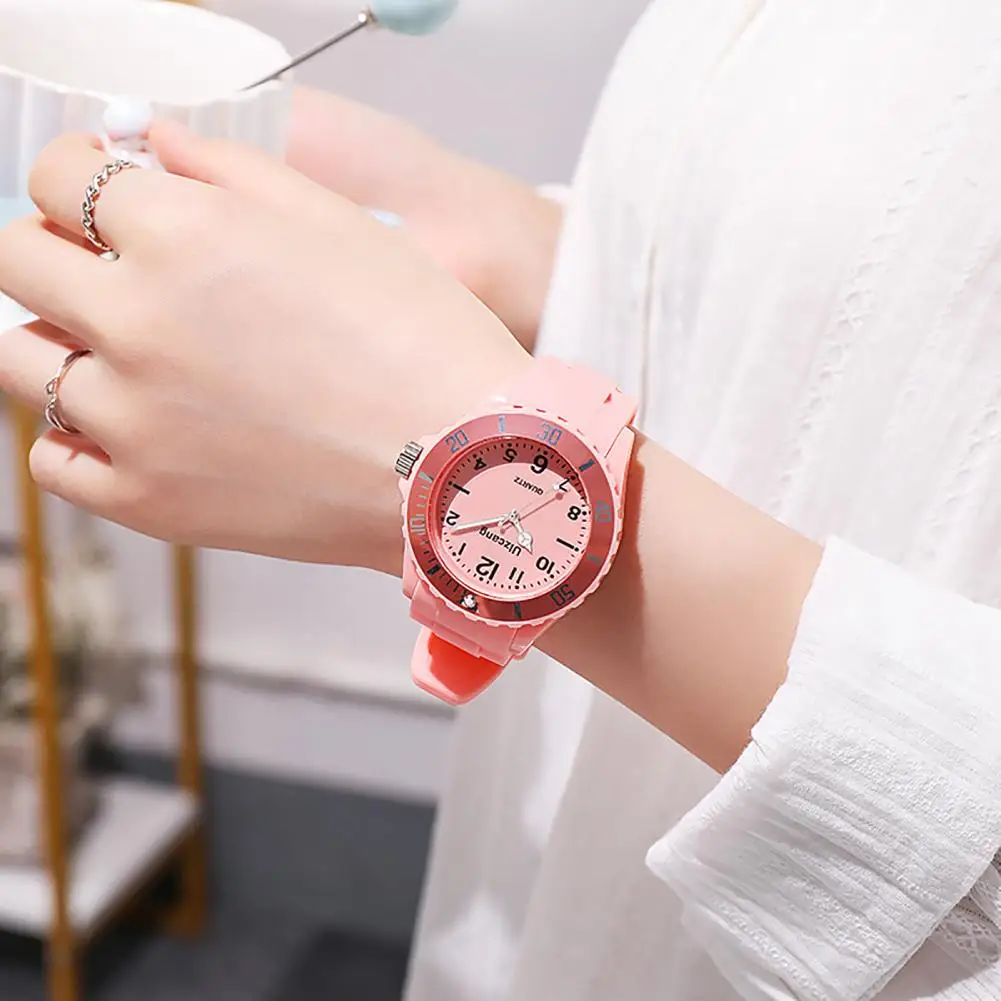 Fashion Toddler Wristwatch Rust-proof Wrist Watch Simple Appearance Casual Toddler Quartz Watch Gift Decorative 
Fashion Toddler Wristwatch Rust-proof Wrist Watch Simple Appearance Casual Toddler Quartz Watch Gift Decorative