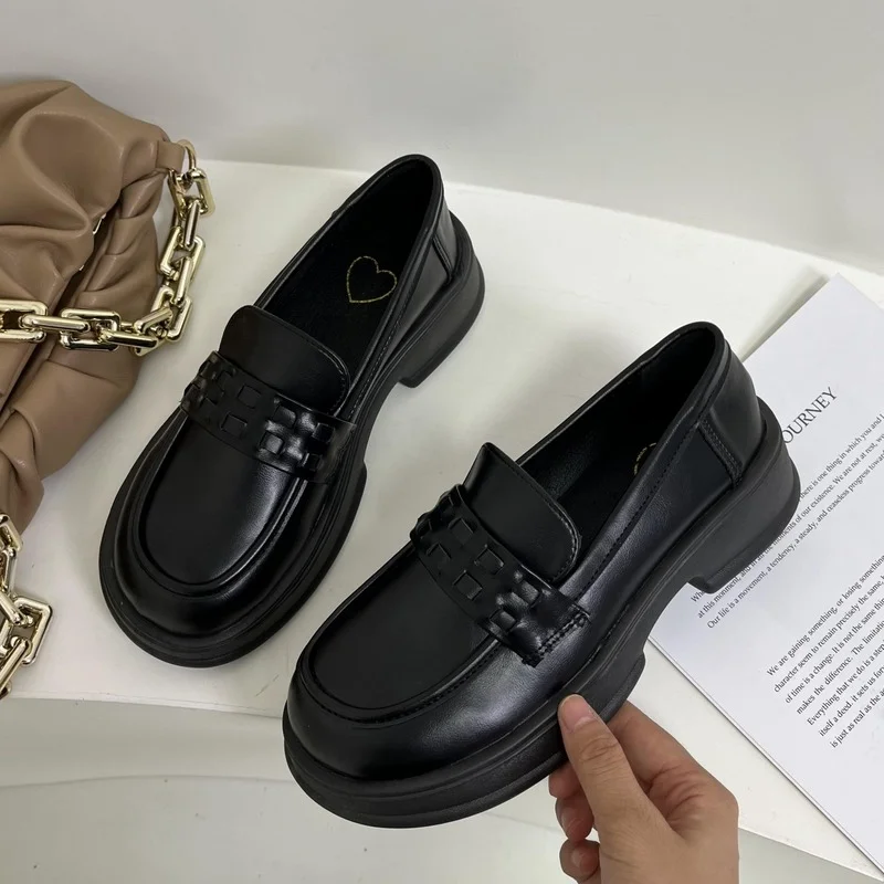 Black Loafers Women 2022 New Fashion Small Leather Shoes Women Retro British Style Women's Single Shoes Mary Jane Women Shoes
Black Loafers Women 2022 New Fashion Small Leather Shoes Women Retro British Style Women's Single Shoes Mary Jane Women Shoes
