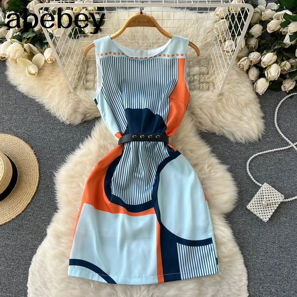 Женское Повседневное платье средней длины, элегантное винтажное платье для офиса и вечеринок с цветочным принтом, лето 2022
Женское Повседневное платье средней длины, элегантное винтажное платье для офиса и вечеринок с цветочным принтом, лето 2022