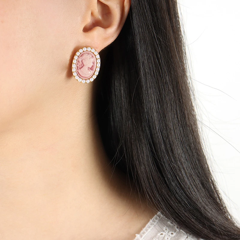 Korean Pink Portrait Earrings Geometric Oval Titanium Steel Imitation Pearl Stud Earrings for Women Girls Elegant Jewelry
Korean Pink Portrait Earrings Geometric Oval Titanium Steel Imitation Pearl Stud Earrings for Women Girls Elegant Jewelry
