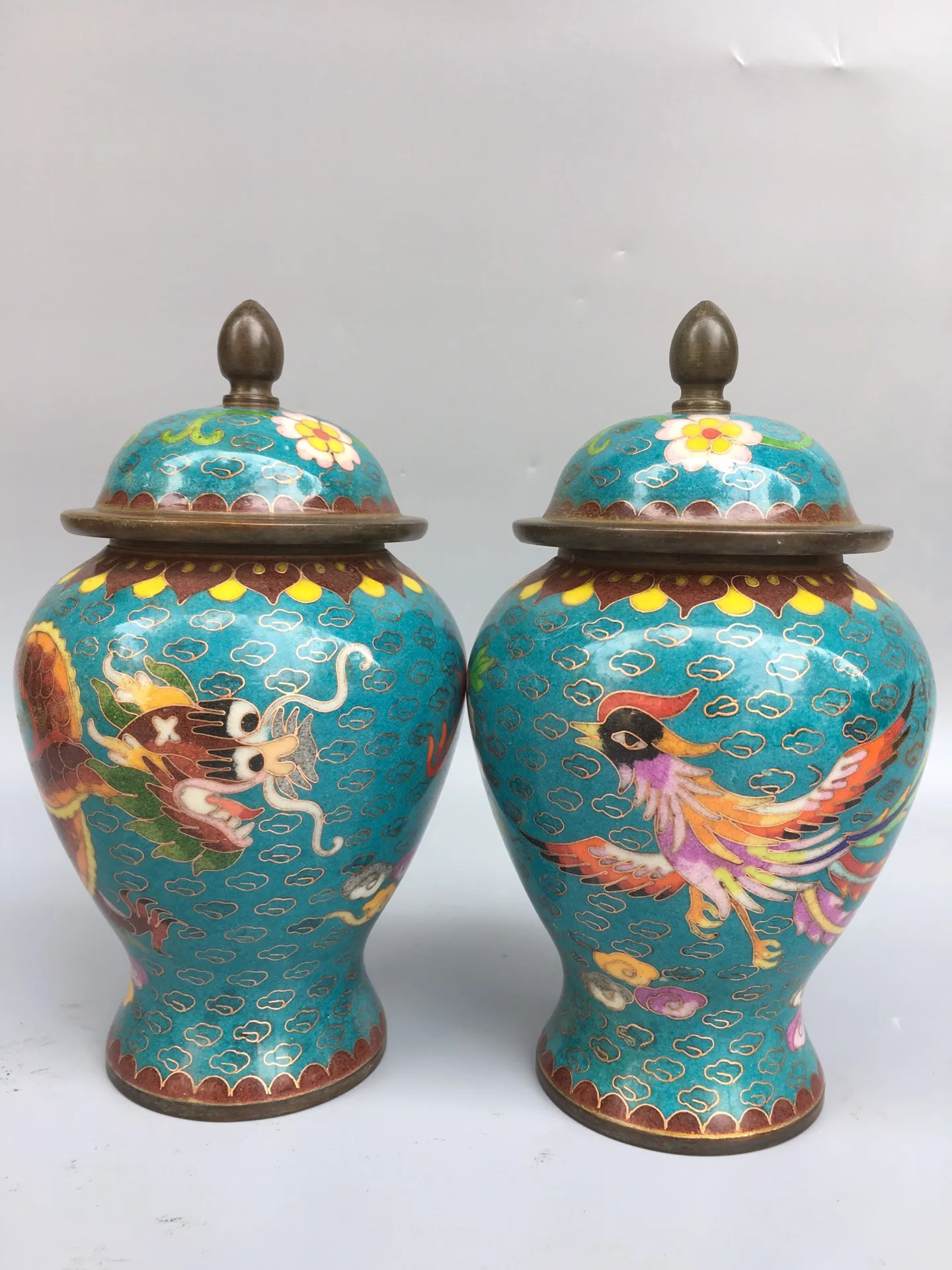 8" Chinese Folk Collection Old Purple Bronze Cloisonne Enamel Dragon and Phoenix general jar Buddha jar a pair ornament
8" Chinese Folk Collection Old Purple Bronze Cloisonne Enamel Dragon and Phoenix general jar Buddha jar a pair ornament