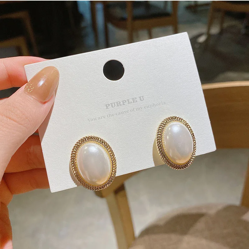 Korean Elegant Geometric Pearl Fashion Gold Stud Earrings for Women Girls Pendientes Party Jewelry Gifts Vintage Bohemian
Korean Elegant Geometric Pearl Fashion Gold Stud Earrings for Women Girls Pendientes Party Jewelry Gifts Vintage Bohemian