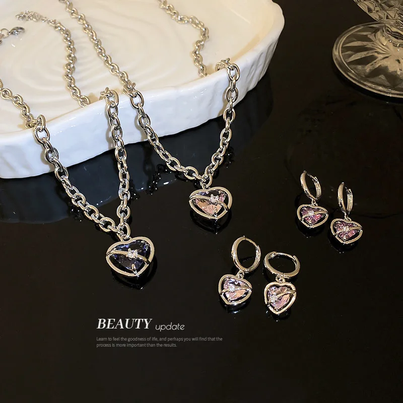 Minar Romantic Pink Purple Color CZ Zircon Love Heart Pendant Necklaces for Women Shiny Rhinestone Choker Necklace Jewellery
Minar Romantic Pink Purple Color CZ Zircon Love Heart Pendant Necklaces for Women Shiny Rhinestone Choker Necklace Jewellery