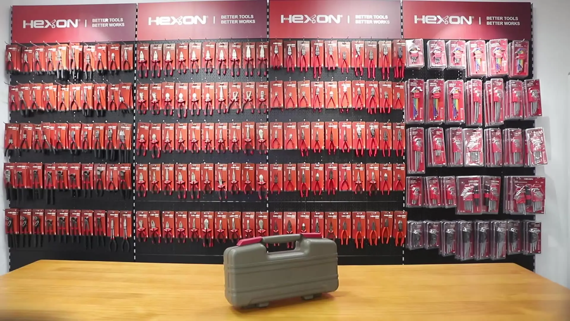 Household tool box multi repair craft hand tool kit hand tool set
Household tool box multi repair craft hand tool kit hand tool set