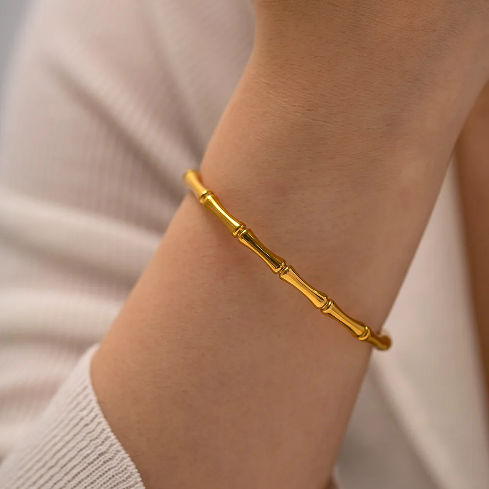 Stainless Steel Stylish Simple Geometry Closed Bracelet Bangle 18K Gold Plating Minimalist Texture Statement Brand Jewelry
Stainless Steel Stylish Simple Geometry Closed Bracelet Bangle 18K Gold Plating Minimalist Texture Statement Brand Jewelry