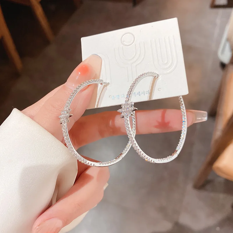 Ins Zircon Star Circle Earrings Cool Temperament Fashion Personality New Simple Versatile Women
Ins Zircon Star Circle Earrings Cool Temperament Fashion Personality New Simple Versatile Women