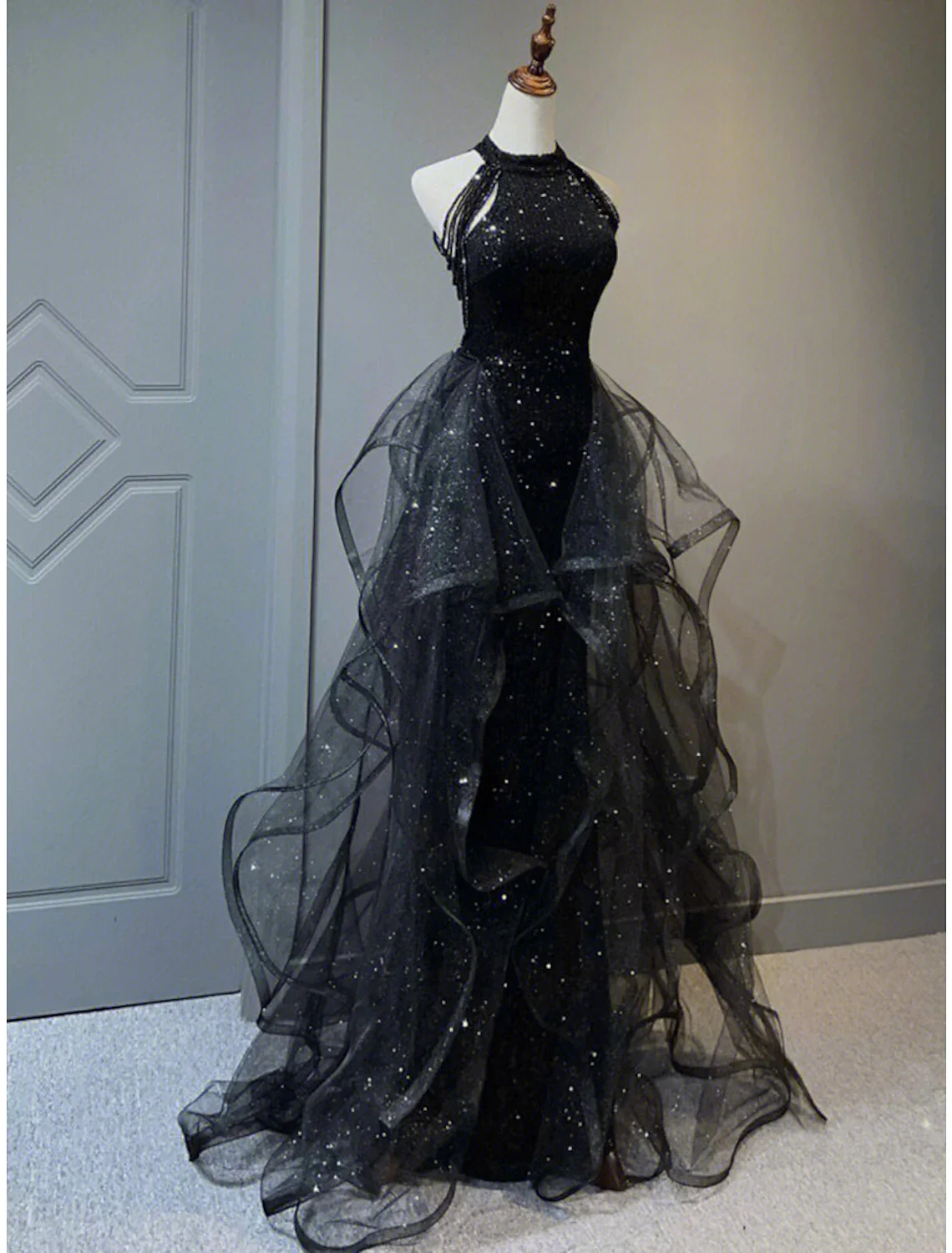 Black A-Line Woman Formal Wedding Guest Evening Prom Dresses Fashion Sleeveless Tiered Tulle Sequined Ruffles 2023
Black A-Line Woman Formal Wedding Guest Evening Prom Dresses Fashion Sleeveless Tiered Tulle Sequined Ruffles 2023