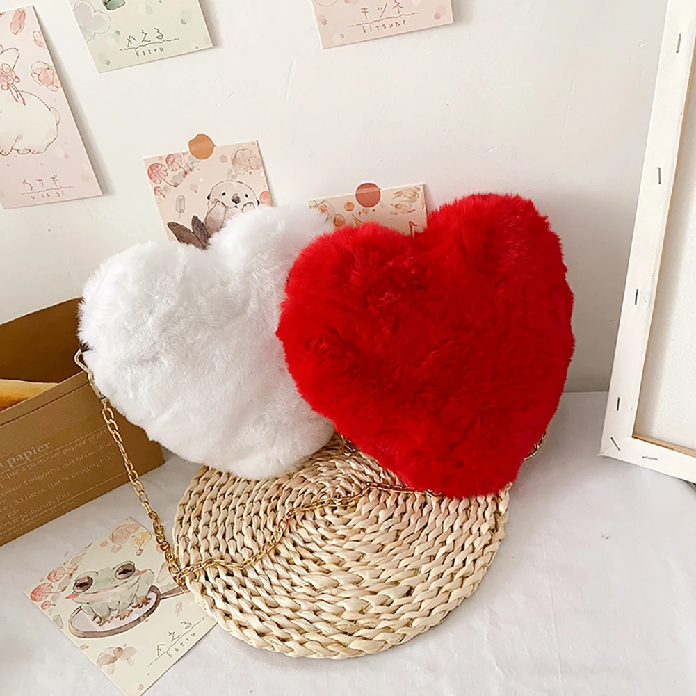 Женские сумки через плечо, плюшевые повседневные сумки на плечо в форме сердца на осень и зиму, модные женские сумки для телефона с цепочкой
Женские сумки через плечо, плюшевые повседневные сумки на плечо в форме сердца на осень и зиму, модные женские сумки для телефона с цепочкой