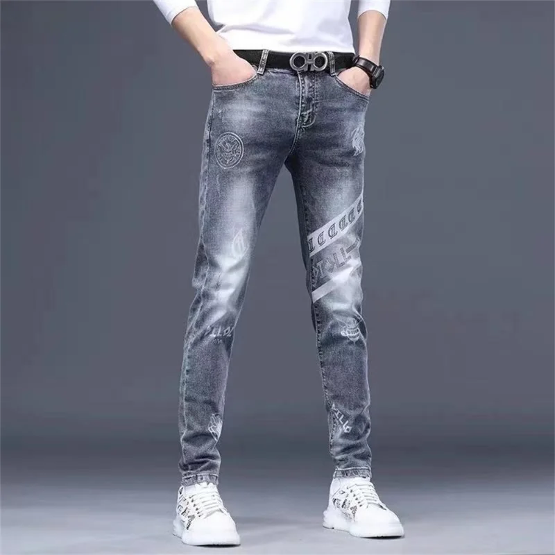 Mens Stretch Denim Print Pants Jeans Korea Slimming Trendy Casual Jeans All-match Light Luxury Men Jeans Pants for Men
Mens Stretch Denim Print Pants Jeans Korea Slimming Trendy Casual Jeans All-match Light Luxury Men Jeans Pants for Men