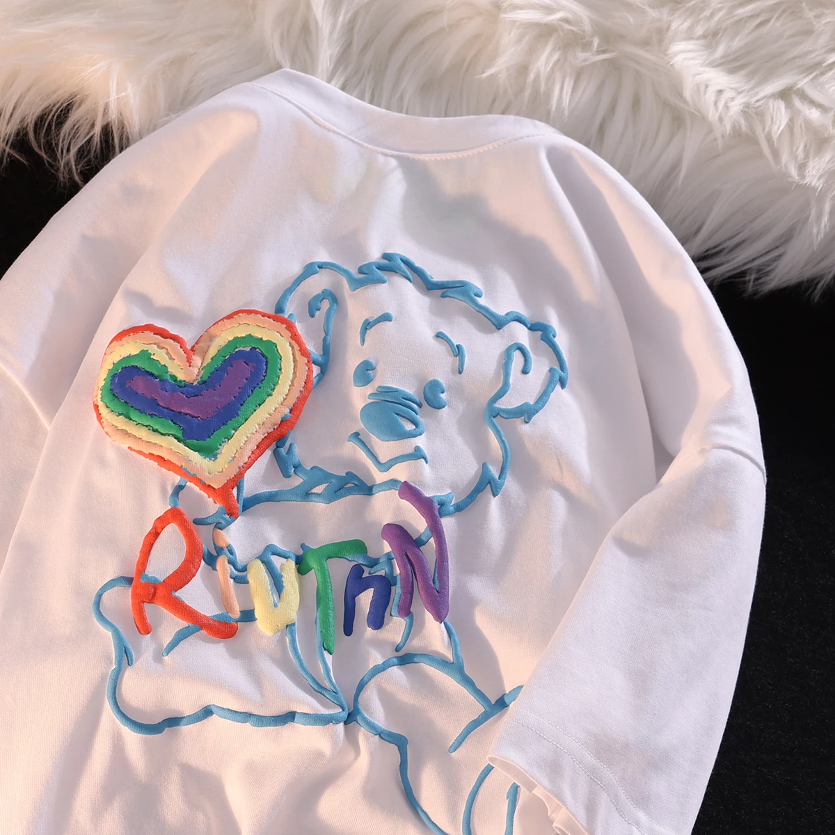 Three-dimensional 3D Printing Bear Love Short-sleeved T-shirt Men and Women Summer Loose Cartoon Round Neck Couple Fashion Top
Three-dimensional 3D Printing Bear Love Short-sleeved T-shirt Men and Women Summer Loose Cartoon Round Neck Couple Fashion Top