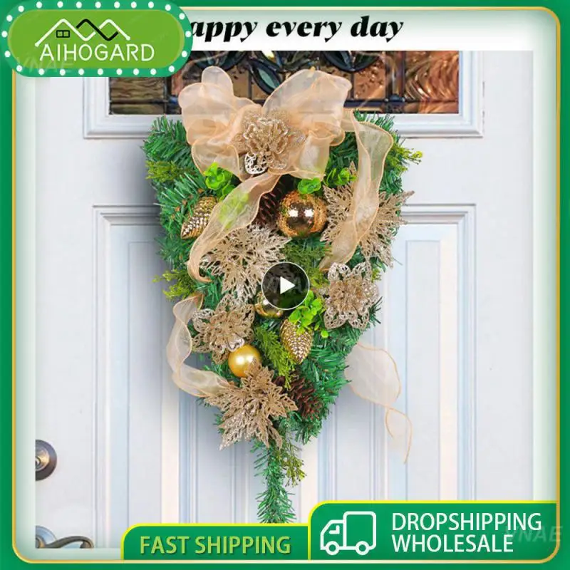 Оконная гирлянда создает праздничную атмосферу, удобно носить с собой
Оконная гирлянда создает праздничную атмосферу, удобно носить с собой