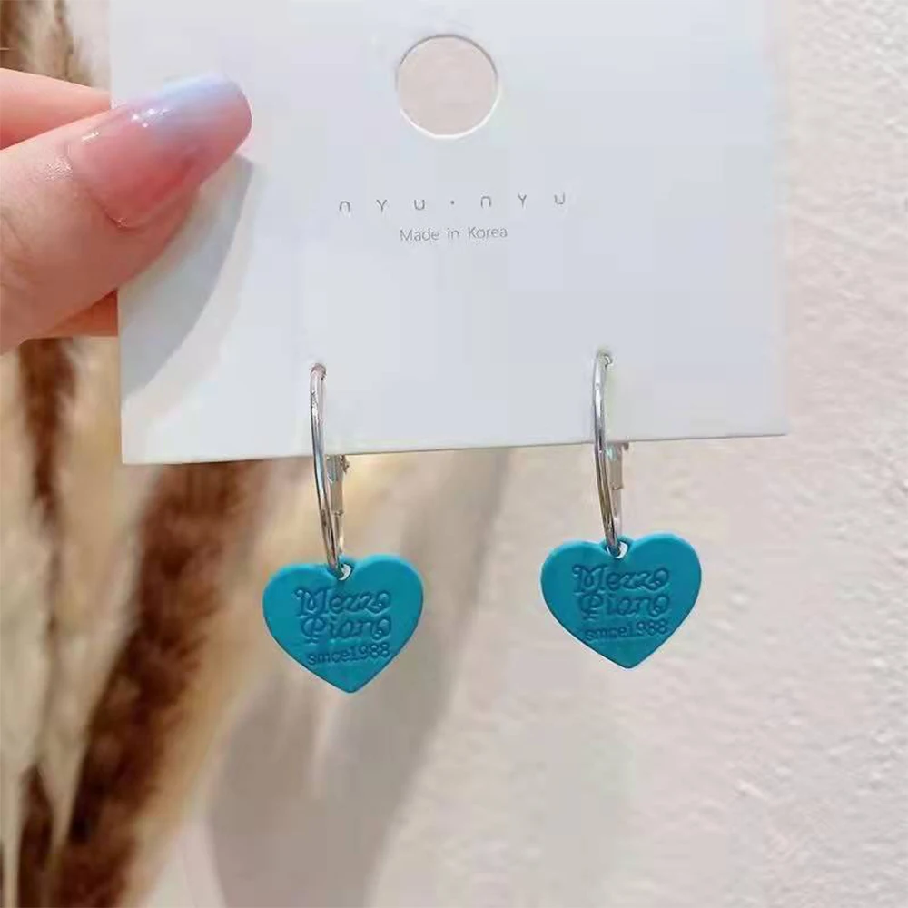 Blue Love Earrings Women Fresh Korean Small Exquisite Temperament Earrings Simple Versatile Retro Earrings Female Silver Needles
Blue Love Earrings Women Fresh Korean Small Exquisite Temperament Earrings Simple Versatile Retro Earrings Female Silver Needles